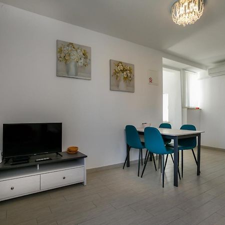 Oliva Apartment Vrbnik Ngoại thất bức ảnh