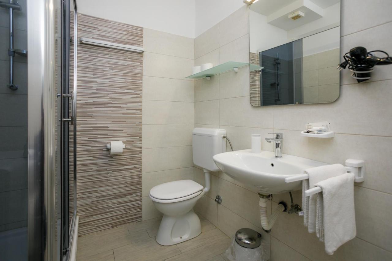 Oliva Apartment Vrbnik Ngoại thất bức ảnh