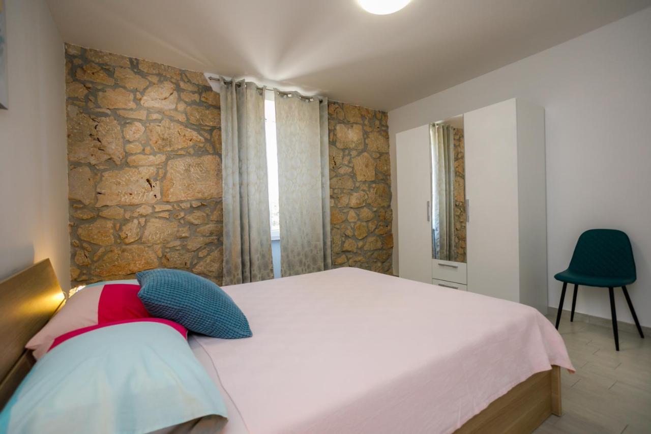 Oliva Apartment Vrbnik Ngoại thất bức ảnh