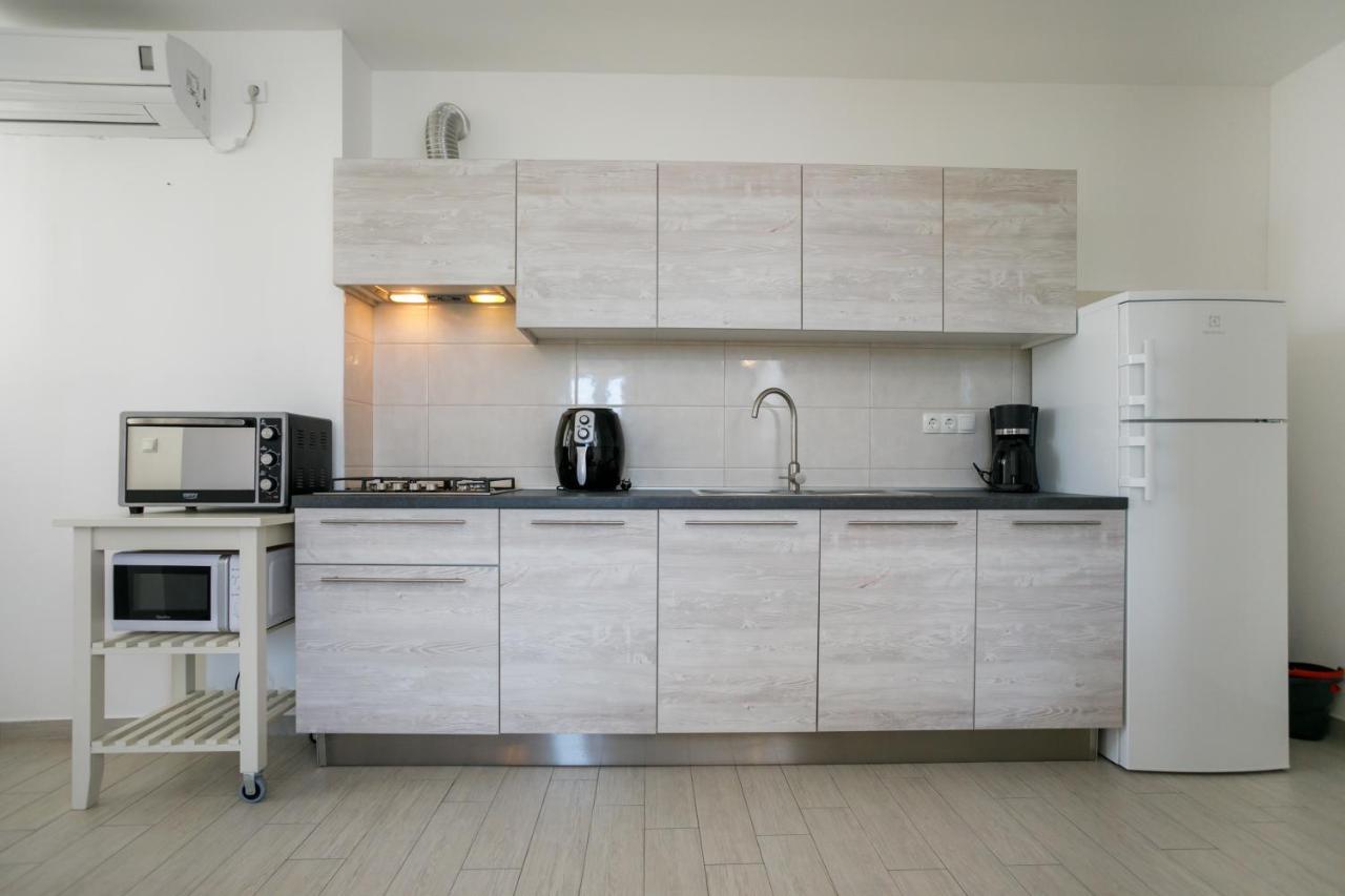 Oliva Apartment Vrbnik Ngoại thất bức ảnh